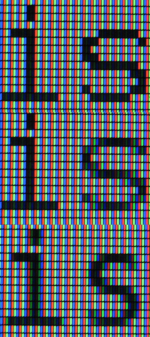 LCD 화면을 현미경으로 확대해 보이는 빨강·초록·파랑 서브픽셀